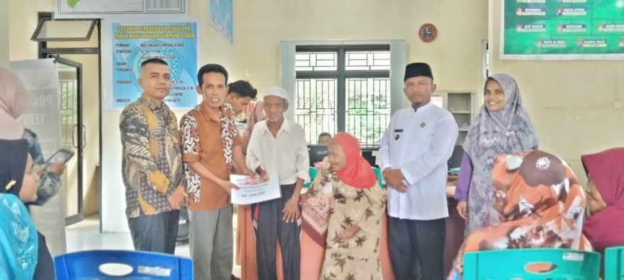 WALI NAGARI SIMPANG UTARA SALURKAN BANTUAN LANGSUNG TUNAI (BLT) DD KEPADA 36 KELUARGA PENERIMA MANFAAT